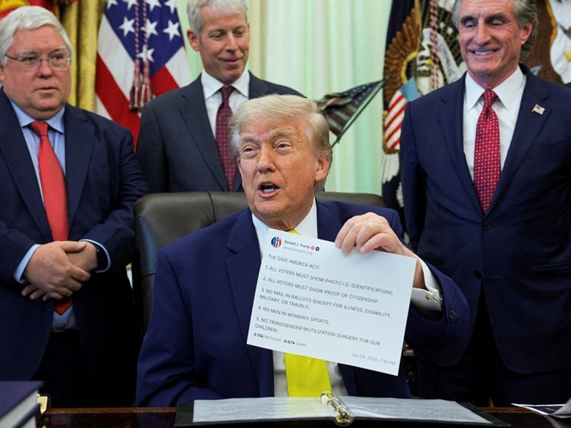 Trump, ABD'nin Yeni Uçak Gemilerinde Eski Katar Sistemlerini Kullanma Kararı Aldı