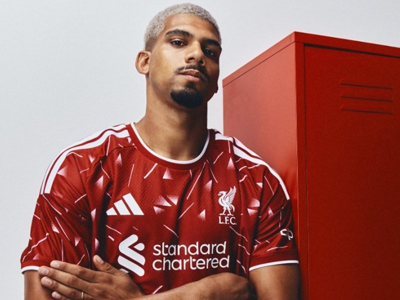 Liverpool, Barcelona'nın Kaptanı Ronald Araujo'yu Kiraladı