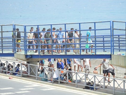 İspanya, Seuta'ya Akın Eden 60 Bin Düzensiz Göçmenden 37 Bin 500'ünü Fas'a Geri Gönderdi