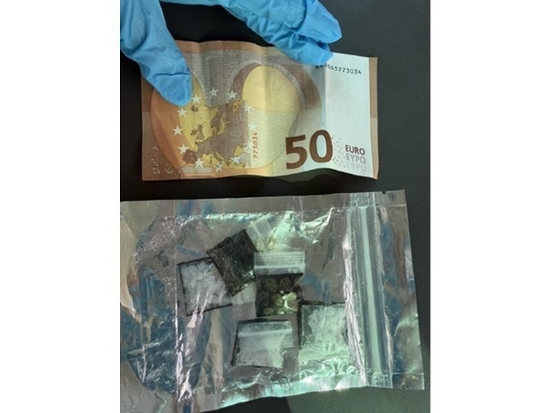 Sofya'da Aksiyon Dolu Operasyon: 46 Bin Euro ve Uyuşturucuyla Yakalanan Satıcılar