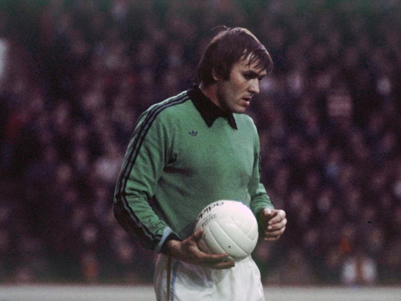 Aston Villa'nın Efsane Kalecisi Jimmy Rimmer 78 Yaşında Hayatını Kaybetti