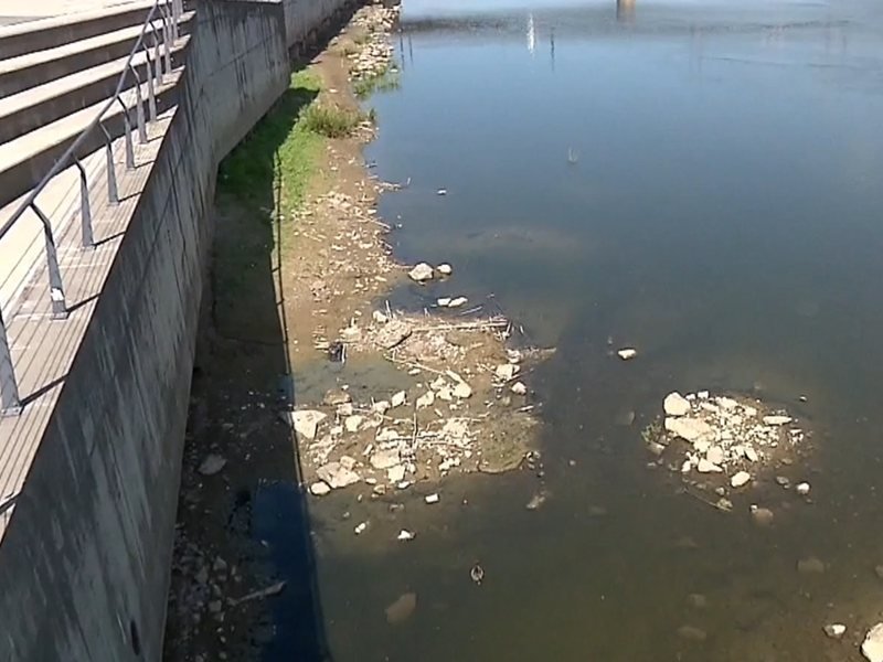 Polonya'da Vistula Nehri Tarihinin En Düşük Seviyesine Geriledi
