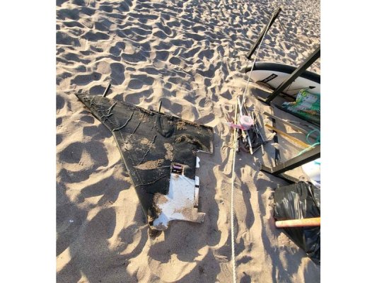 Bulgaristan'da Plajda Uçan Drone Parçalandı