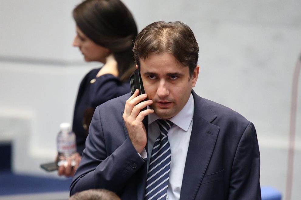 "Evet, Bulgaristan" ve Abonelikli Ahlak: Kendilerine Endülans, Peevski'ye Engizisyon