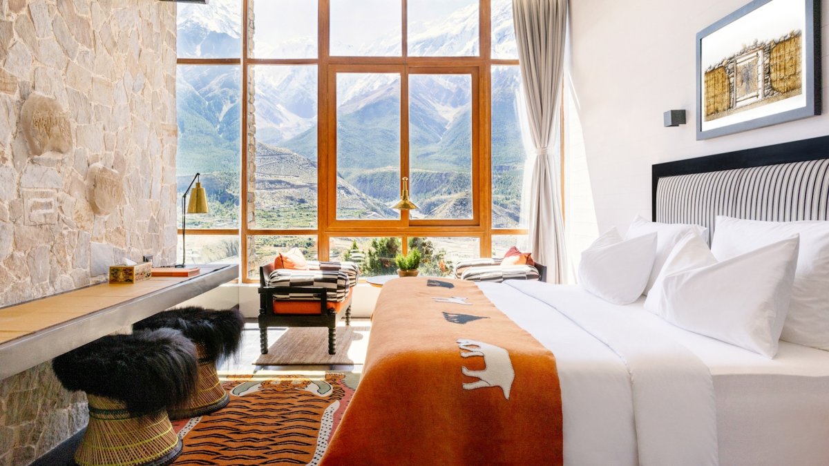 Dünyanın En Lüks Otelini Keşfedin: Himalayalar'dan Paris'e