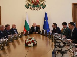 51 Milyarlık İhaleleri Kimin Aldığı Ortaya Çıkarılıyor: Radev'in Programındaki Önemli Ekonomik Değişiklikler