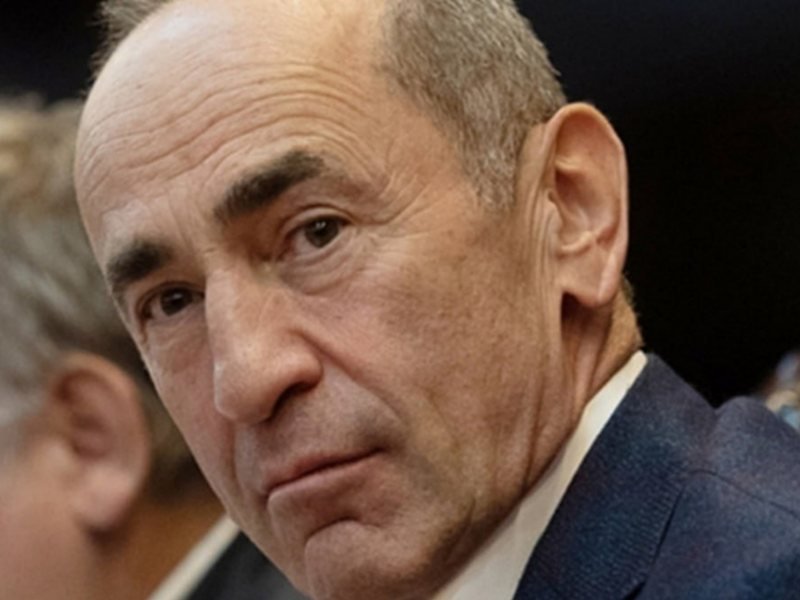 Ermenistan'ın Eski Cumhurbaşkanı Robert Koçaryan Yolsuzluk Suçlamasıyla Tutuklandı