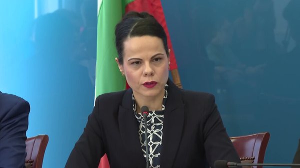 Bulgar Sağlık Bakanı İvkova İstifa Ediyor