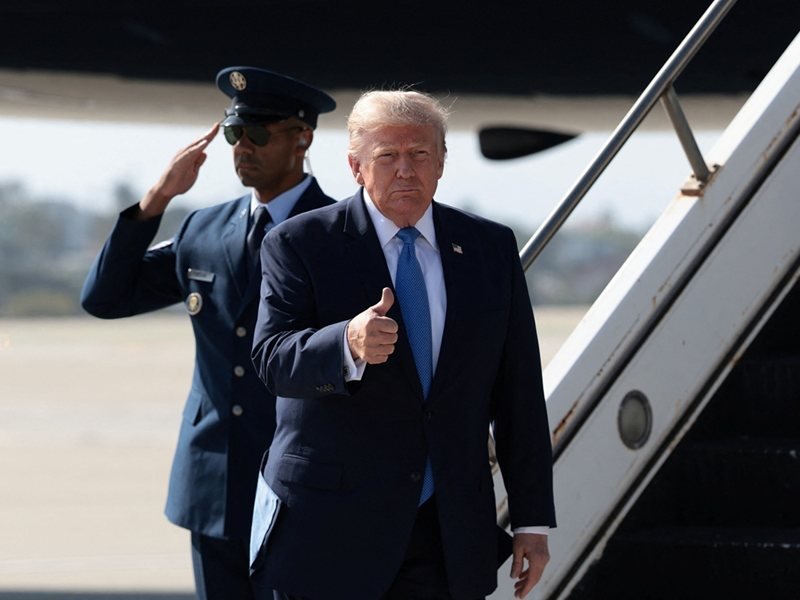 Trump: Hürmüz Boğazı Ya Çok Yakında Açılacak Ya da İran Çok Sert Vurulacak