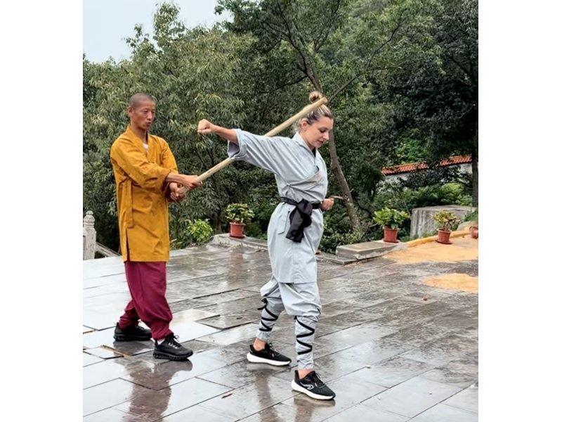 Eski ITN Milletvekili Pavela Mitova, Shaolin Manastırı'nda Kung Fu Öğreniyor