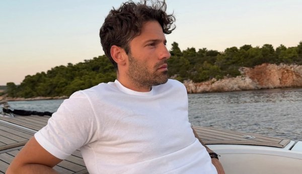 Yunan Şarkıcı Konstantinos Argiros Bulgaristan'da Konser Verecek