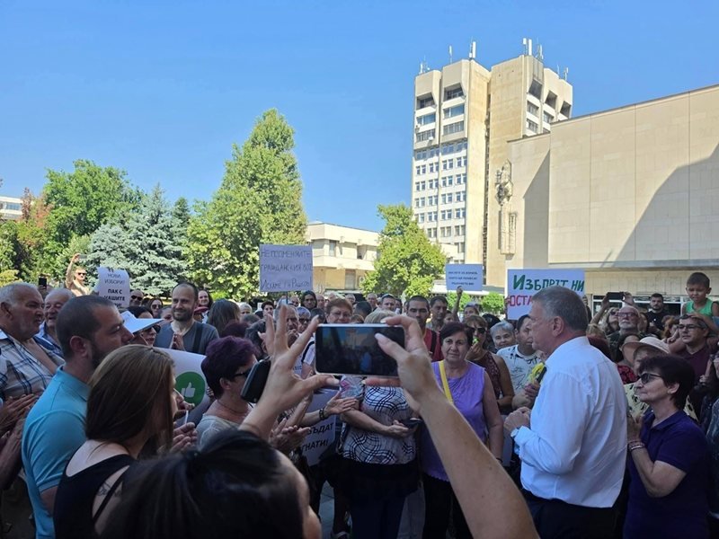 Gorna Oryahovitsa Belediye Başkanı için Büyük Tırnova'da Protesto Düzenlendi