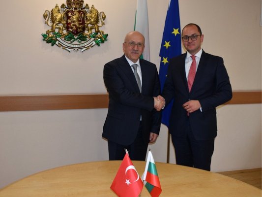 Bulgaristan ve Türkiye Arasındaki Ticaret ve Yatırım İş Birliğini Geliştirmeye Hazır
