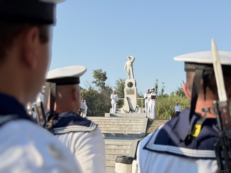 Ruse, Bulgar Deniz Kuvvetleri'nin 147. Yılını Törenlerle Kutladı