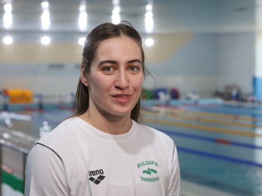 Diana Petkova, Avrupa Şampiyonası'nda 50 metre kurbağalamada yarı finalin ikinci yedeği oldu
