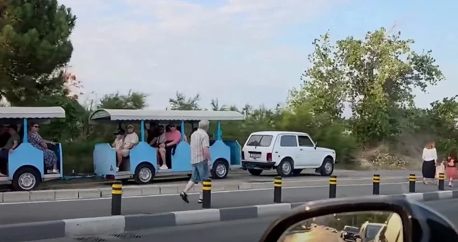 Nesebir'de Turist Trenini Çeken Araca Bakın!