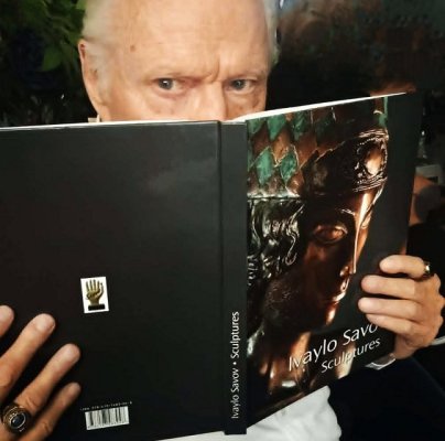 Angelina Jolie'nin Babası John Voight, Bulgarlı Heykeltraşın Hayranı Oldu