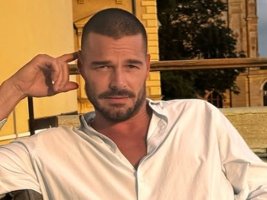 Ricky Martin 20 Yıldan Sonra İlk İspanyolca Filminde Oynuyor