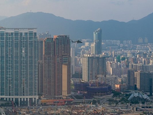 UBS, Hong Kong'un 2026 Büyüme Tahminini Yükseltti