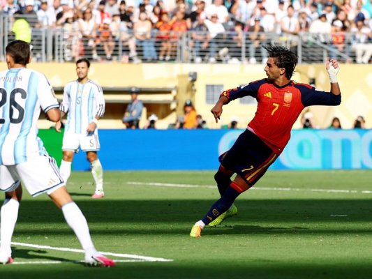 Dünya Şampiyonluğunu İspanya'ya Getiren Torres, Avrupa Şampiyonu PSG'de Oynayacak