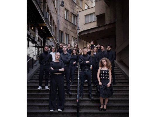Tayniyat Orkestra: Eski Nostalji, Yeni Çerçeveler