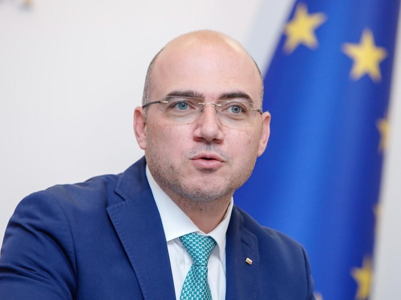 Turizm Bakanı Ilin Dimitrov ancak geçen yıl Sofyalı oldu