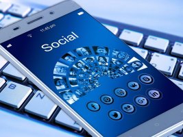 Akıllı Telefonlar Hayatımızı Nasıl Değiştiriyor?