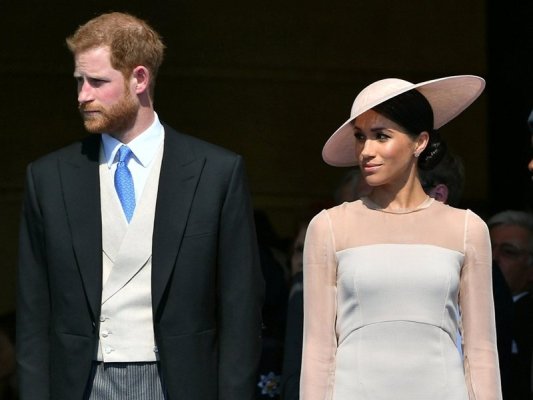 Meghan'ın telefon numarası İngiliz annelerin sohbetinde ortaya çıktı