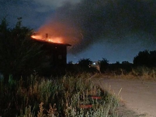 Plovdiv'in Skutare Köyünde Bir Ailenin Evi Yandı