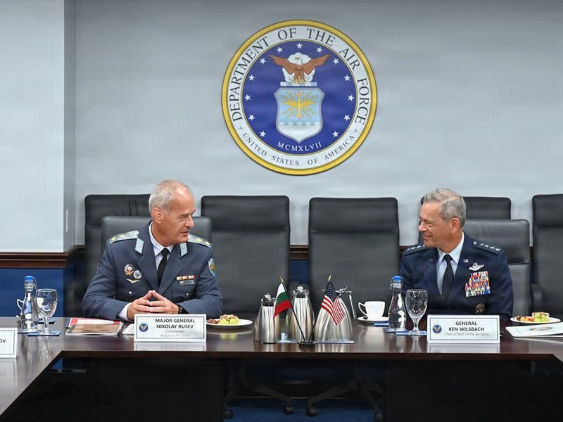 ABD'den Bulgaristan Hava Kuvvetleri'ne övgü: İlk 8 F-16'nın entegrasyonu takdir topladı