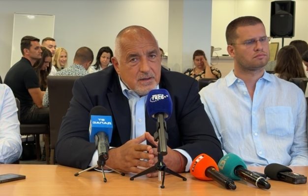 Bulgaristan'da Siyasi Gelişmeler: Yöneticiler Değişiyor