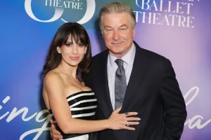 Alec Baldwin'den Eşine Şaka: 'Bana Bir Bebek Daha Doğur', Hilaria Baldwin Çığlıklarla Kaçtı!