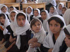 Taliban'ın Eğitim Yasağı: 2,4 Milyon Kız Çocuğun Geleceği Tehlikede