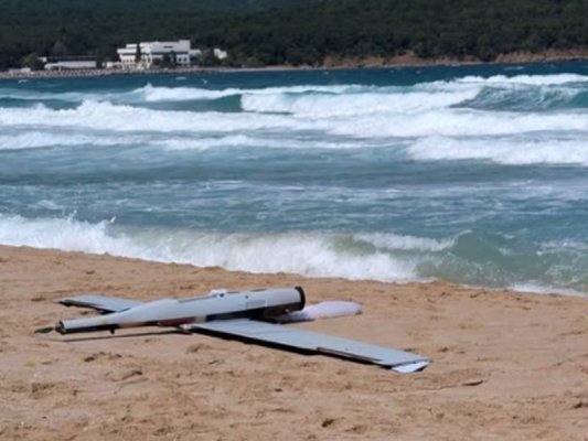 Primorsko'da Sahile Vuran Keşif Dronu İncelemeye Alındı