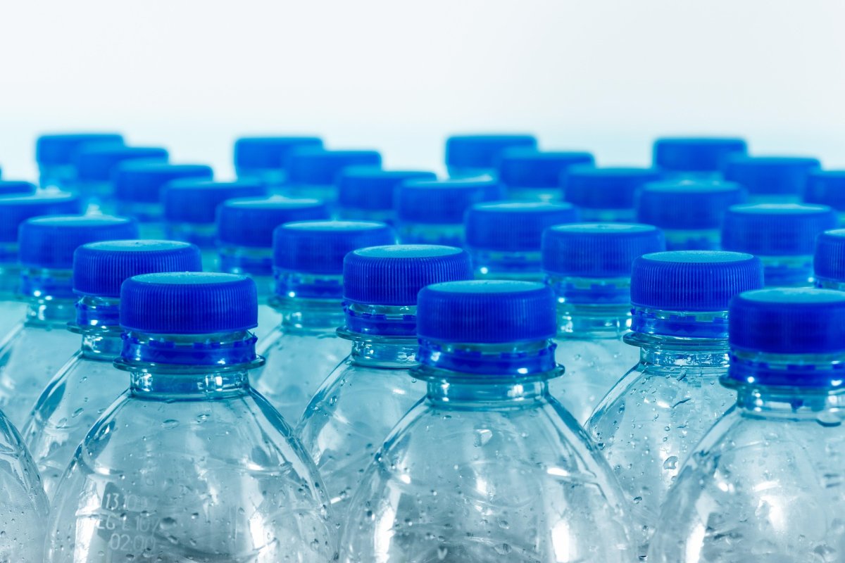 Plastik Şişelerdeki Kapağın Rahatsız Edici Sorunu