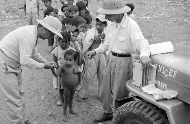 ÜNİCEF'in 80. Yıl Fotograf Sergisi Rusçuk'ta