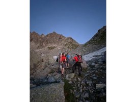 Pirin Dağı'nda 10 Saatlik Operasyonla Kurtarılan Kadın