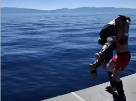 Gürcü MMA Şampiyonu Mark Zuckerberg'i Taho Gölü'ne Döktü