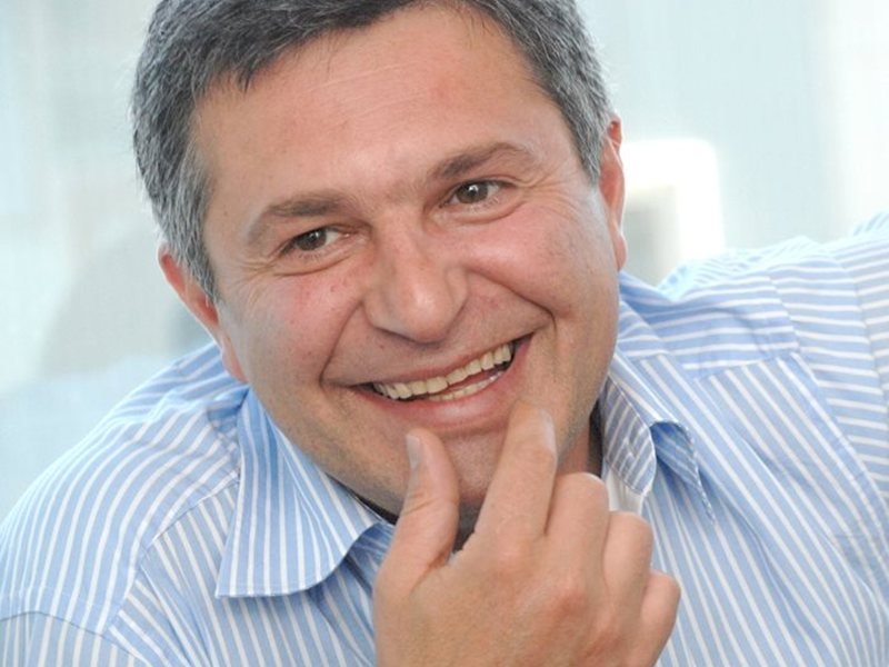 Milen Tsvetkov: Başkalarının Sormaya Cesaret Edemediği Soruları Soran Gazeteci
