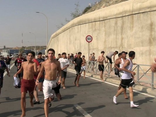 Fas Taksicilerinden Migrant Taşıma Suçu