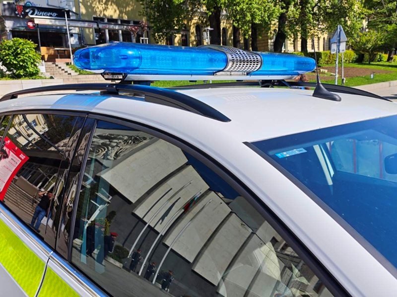 Veliko Tırnovo'da Otobüsün Camını Tekmeleyip Kıran 25 Yaşındaki Şahıs Gözaltında