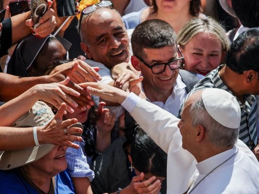 Papa 14. Leo Helikopterle San Marino'ya İndi