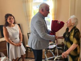 Dupnitsalı Ekaterina Nine 101. Yaş Gününü Sevenleriyle Birlikte Kutladı