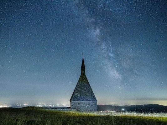 Avusturya'da Gökyüzü Güzelliği: Samanyolu ve Perseidler