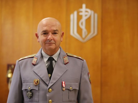 Bakanlar Kurulu, Tümgeneral Mutafchiyski'ye 'Kiril ve Metodiy' Nişanı verilmesini önerdi