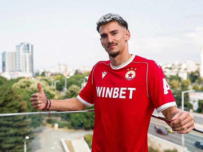 CSKA, Lokomotiv Plovdiv'den Rumen yıldızı kadrosuna kattı, Arnavut futbolcuyu Polonya'ya gönderdi