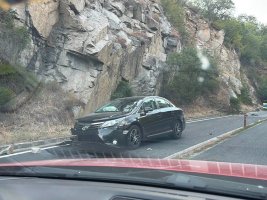 Kresna Geçidi'nde Taş Çökmesi: 2 Kadın Yaralandı