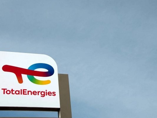 TotalEnergies, Shell'in Yenilenebilir Enerji İşlerini Satın Alıyor