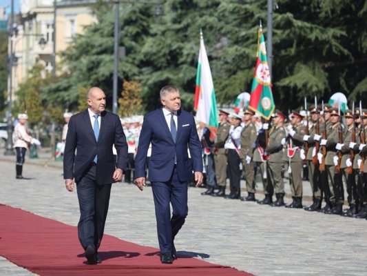 "Dostlar" Radev ve Fico'dan Rusya'ya Yönelik Yaptırımlara Karşı Çıkış