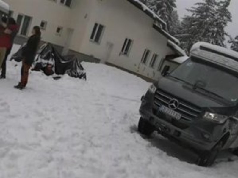 Nikolai Zlatkov ve Aleksandr Makulev'in anüsleri açık kalmış, Kaluşev'inki normalmiş, meni bulunamadı